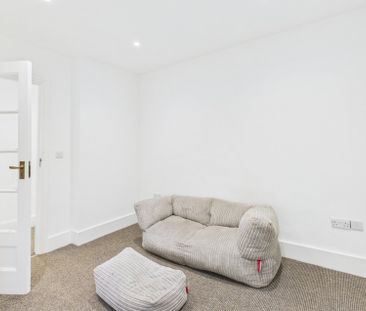 Fulmer Lane, Gerrards Cross, Buckinghamshire,SL9 - Photo 1