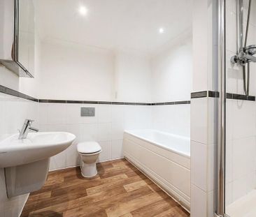 2 bedroom flat to rent - Photo 4