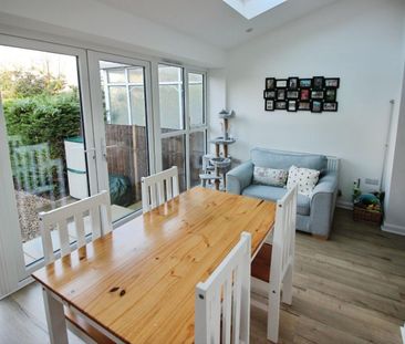 4 bedroom House To Let - Photo 4