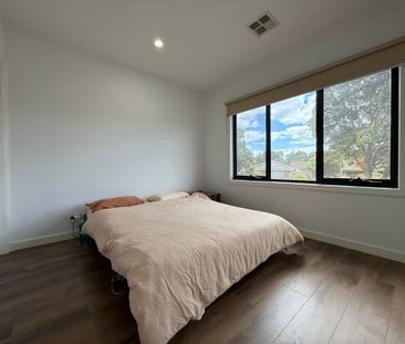 Near New Light & Bright Boutique Home - Photo 4