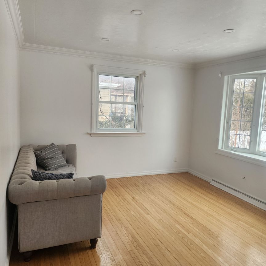 For Lease - 20145 Bathurst Street, East Gwillimbury, Ontario - Photo 1