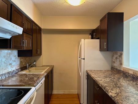602-745 Davis Dr, Kingston, ON K7M 8J4 - Photo 2