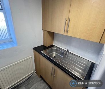 Studio to rent - Photo 6
