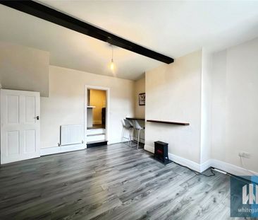 Royds Avenue, Linthwaite, Huddersfield, HD7 - Photo 3