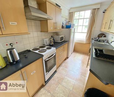 1 bedroom in a house share to rent - Photo 4