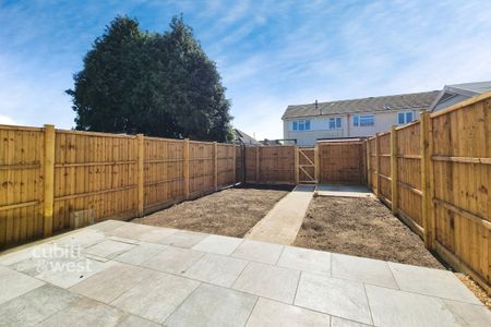 3 bedroom end of terrace house to rent - Photo 3