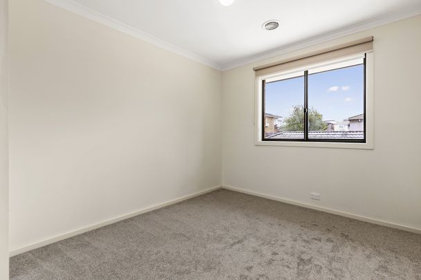 Home looking for its new renters - Photo 1