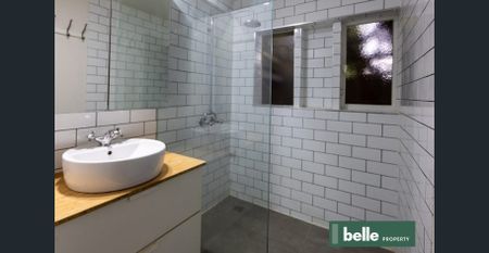 Modern Ground Floor Two Bedroom Apartment in Bayside - Photo 5