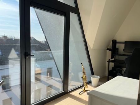 Triplex appartement met 5 slaapkamers en ondergrondse garagebox te centrum Brugge! - Photo 3