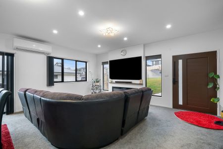 The Perfect Blend of Style and Location - Photo 3