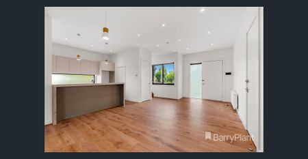 Modern Comfort in a Prime Doncaster East Location! - Photo 2