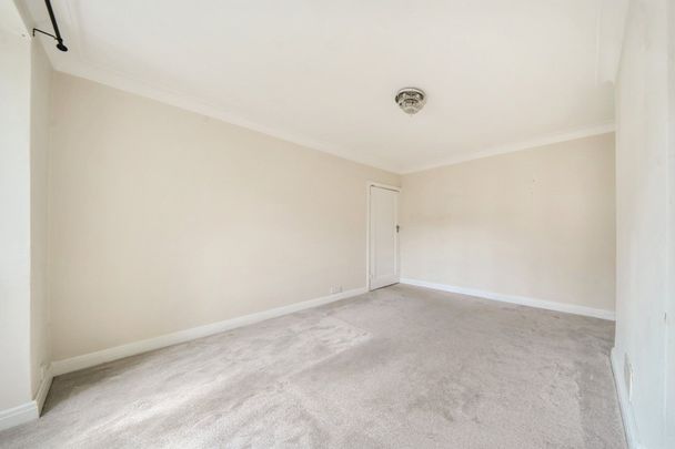 Amblecote Road, London, SE12 - Photo 1