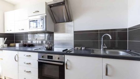 Premiere Studio - Photo 2