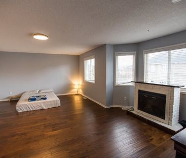 For Lease - 81 Crown Victoria ( Upper) Drive, Brampton, Ontario - Photo 2