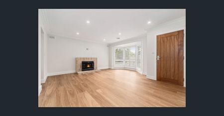 Beautifully Updated 4-Bedroom Home in Premium Beachside Pocket - Photo 4