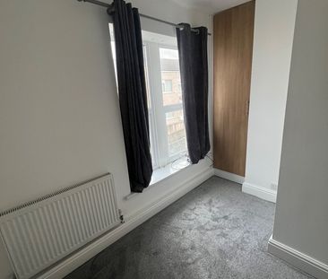 2 Bed Flat, Soundwell Road, BS16 - Photo 2