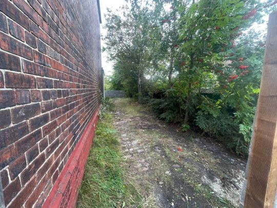 2 bed Terraced - To Let - Photo 1