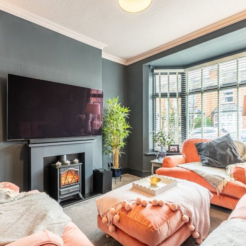 3 bed Mid Terraced House for Rent - Photo 1