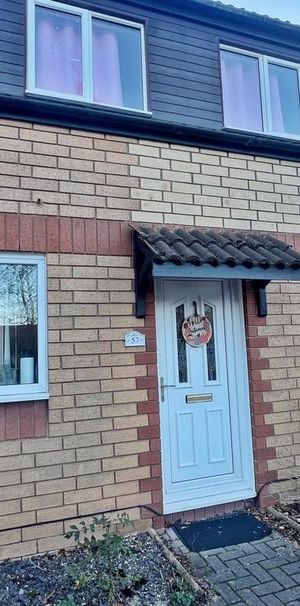 3 bedroom end of terrace house to rent - Photo 2