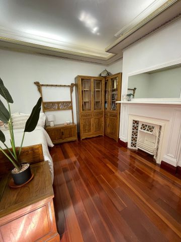 Darlington - Photo 2