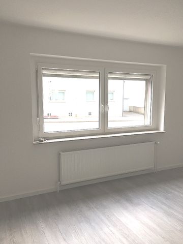 EG Wohnung IN SANIERUNG! Für Besichtigungen bitte erst ab Mitte Oktober bei uns melden! - Photo 4