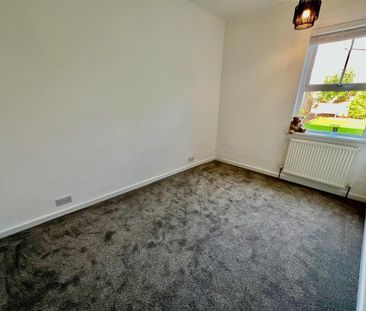 3 bedroom detached bungalow to rent - Photo 4