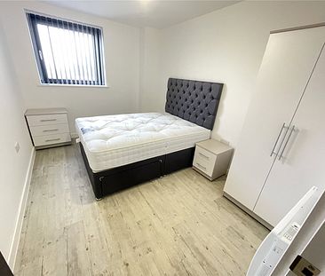 2 bedroom Flat To Rent - Photo 4