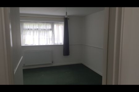 1 Bed Flat, Woodside Court, SO17 - Photo 5