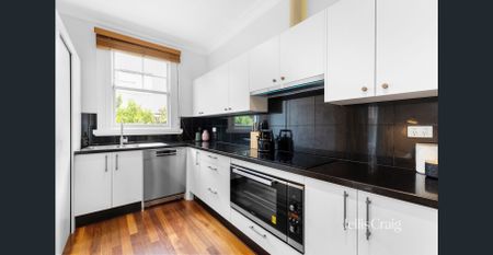 Stylish Victorian Elegance in Prime Richmond Location - Photo 4