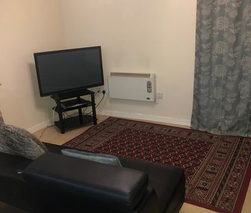 1 Bed Flat, Manchester, M5 - Photo 5