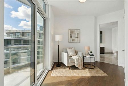 For Lease - 1 Edgewater Drive Unit# SPH16, Toronto, Ontario - Photo 2