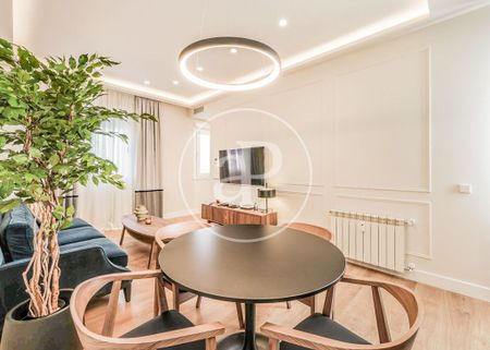 Luxury Apartment for rent in Madrid, Autonomous Region of Madrid - Photo 5