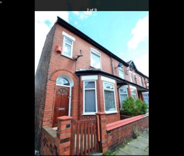 Room in a Shared House, Fairfield Street, M6 - Photo 3