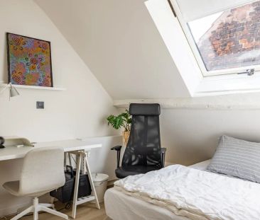 Bemeubelde stadswoning met 3 slaapkamers op rustige locatie - foto 5