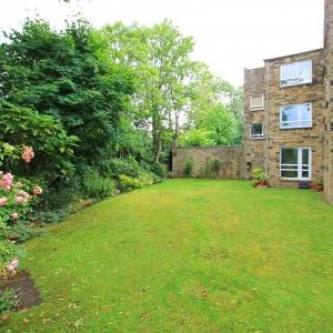 Marlowe Court, Renton Drive, Guiseley, Leeds, LS20 - Photo 1