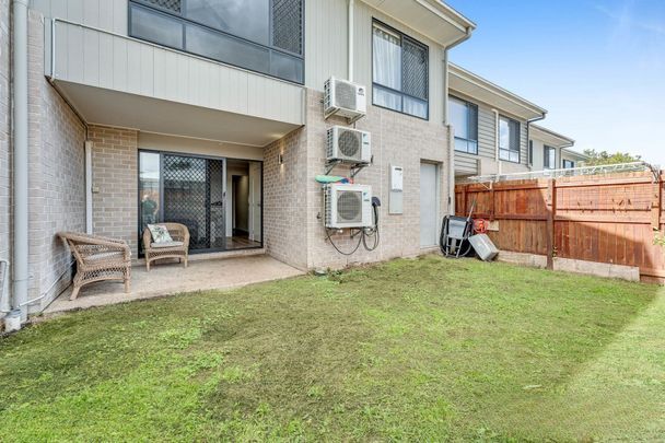 For Lease: Modern Family Home with Spacious Yard in Prime Yarrabilba Location - Photo 1