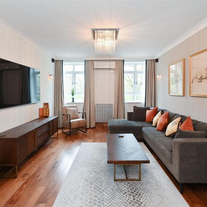 3 bedroom flat to rent - Photo 1