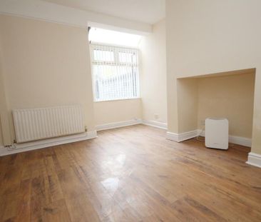 3 bedroom terraced house to rent - Photo 6