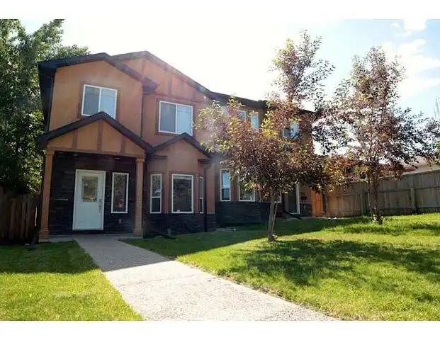Contemporary Infill Duplex - 5 min walk to CTrain and lots of other amenities | 1 - 1610 42 Street Southwest, Calgary - Photo 1