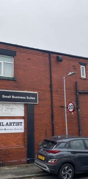 Douglas House Suite 2b - Photo 2