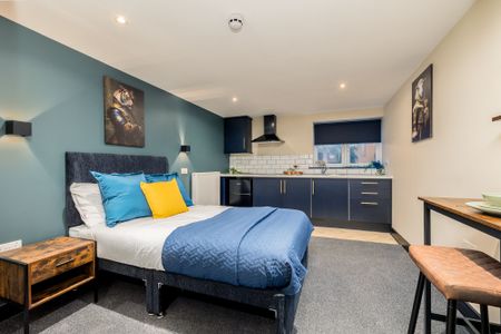 Crown House, Nuneaton, CV11 4BX - Photo 2