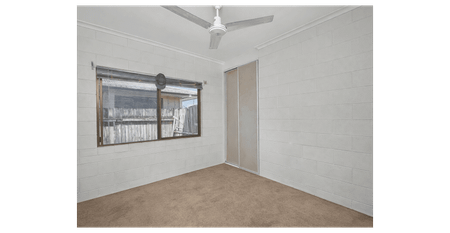 Unfurnished 3 Bedroom 1 Bathroom Home - Photo 3