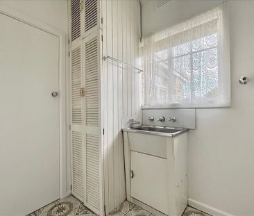 Oakleigh East - Photo 2