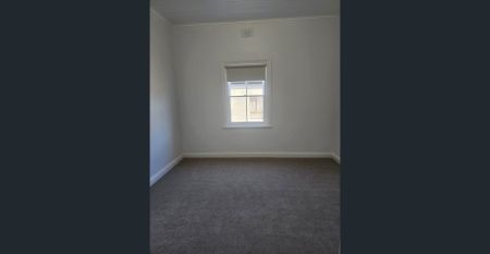 Three bedroom Cottage! - Photo 4