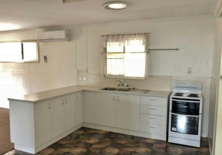 Two bedroom unit - Photo 5