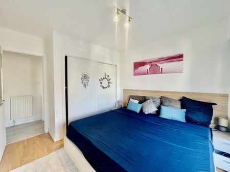 Appartement 55 m² - 2 Pièces - Vallauris (06220) - Photo 2