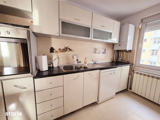 Apartament cu 3 camere, etaj 1, bld. Dacia - Fotografie 1