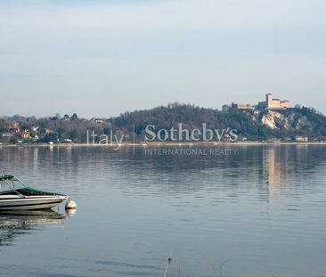 Apartment in the heart of the historic center of Arona - Photo 4