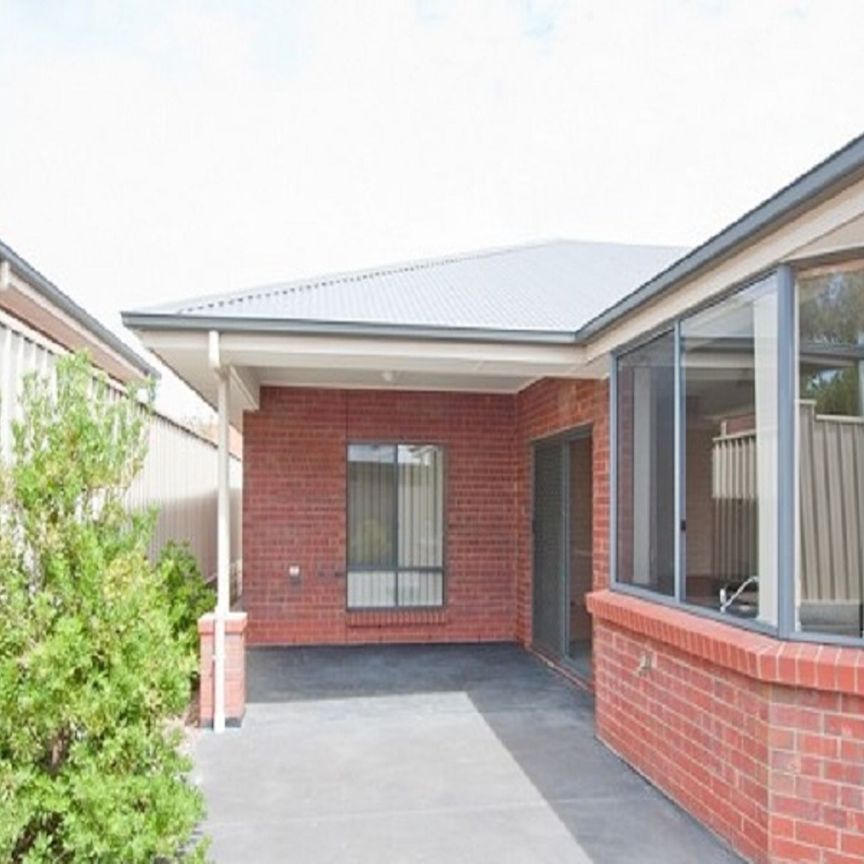 Modern and Spacious 3 Bedroom Home with Ensuite&comma; Close to Everything&excl; - Photo 1