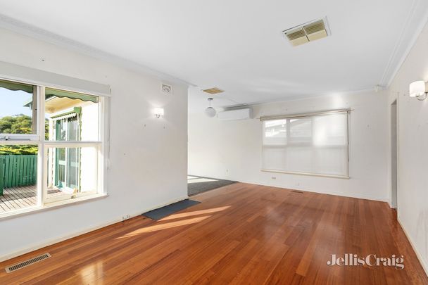 128 Brougham Street, Eltham - Photo 1